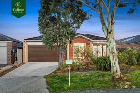 2 Pilmer Pl, Cranbourne East, VIC 3977