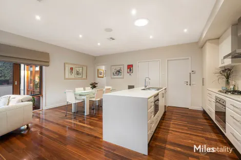 Property photo of 1 Evan Smith Close Macleod VIC 3085