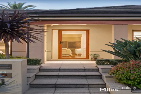 Property photo of 1 Evan Smith Close Macleod VIC 3085