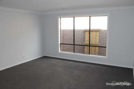 Property photo of 105 Greendale Boulevard Pakenham VIC 3810