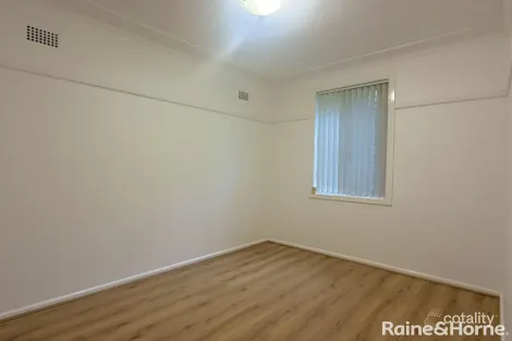 Property photo of 6 Rhondda Street Berkeley NSW 2506