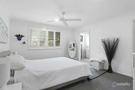 Property photo of 10 Flagtail Avenue Old Bar NSW 2430