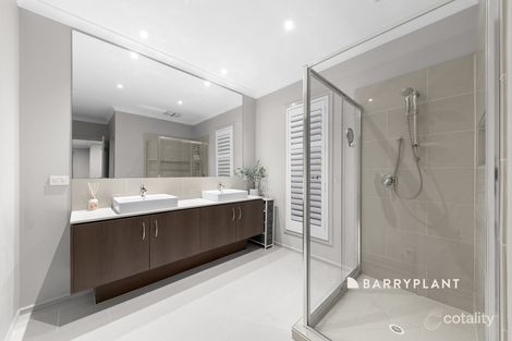 Property photo of 7 Greendale Boulevard Pakenham VIC 3810