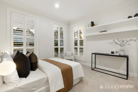 Property photo of 2 Winscott Grove Ringwood VIC 3134