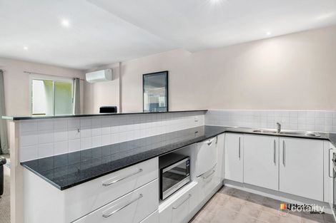 Property photo of 87/5 Empire Circuit Forrest ACT 2603