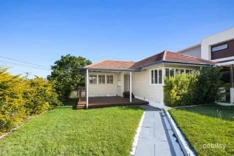 68 Arrol St, Camp Hill, QLD 4152