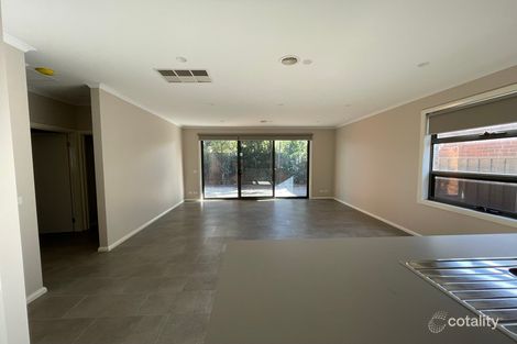 2/5 Racecourse Rd, Riddells Creek, VIC 3431