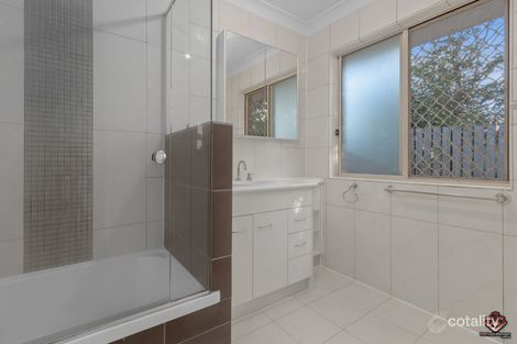 Property photo of 9 Jacaranda Close Sinnamon Park QLD 4073