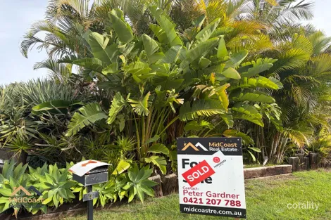 Property photo of 4 Meers Drive Black Head NSW 2430