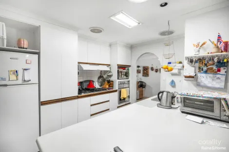Property photo of 10 Haydn Drive Kawungan QLD 4655