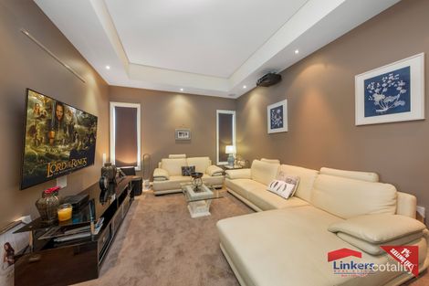 Property photo of 15 Jarvisfield Place Macquarie Links NSW 2565