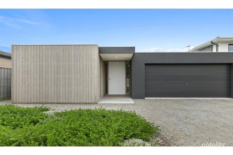 16 Shorebreak St, Torquay, VIC 3228
