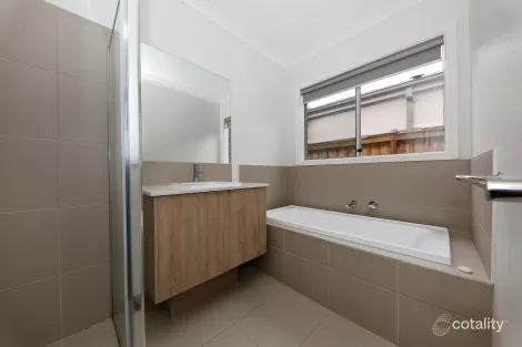 Property photo of 18 Wicket Road Clyde VIC 3978