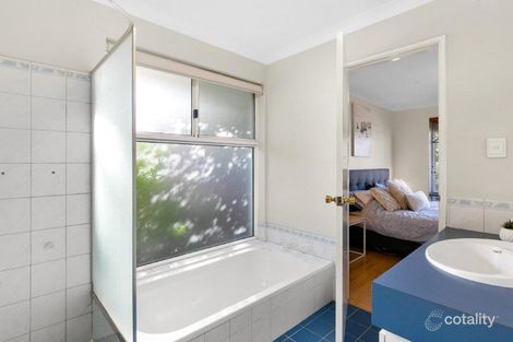 Property photo of 16 Seabrook Place Success WA 6164
