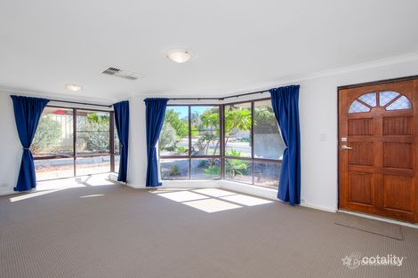 Property photo of 11 Whitcombe Way Alexander Heights WA 6064