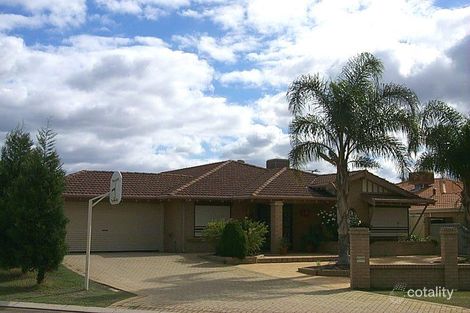 13 Satellite Rtt, Kiara, WA 6054