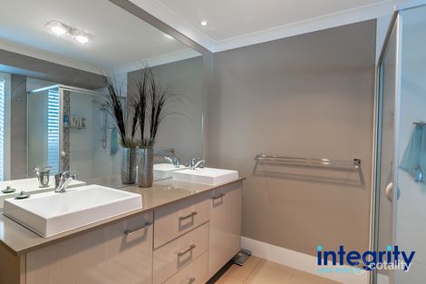 Property photo of 39 Summercloud Crescent Vincentia NSW 2540