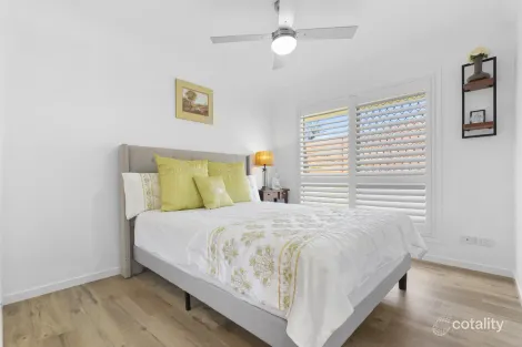 Property photo of 11 Castaway Court Robina QLD 4226