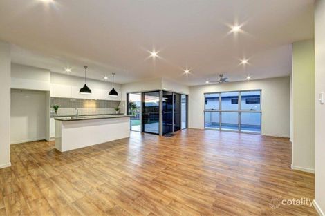 Property photo of 20 Beech Links Drive Ashfield QLD 4670