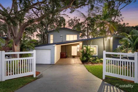 85 Lakin St, Bateau Bay, NSW 2261