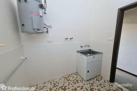Property photo of 2/22 Dalwah Street Bomaderry NSW 2541