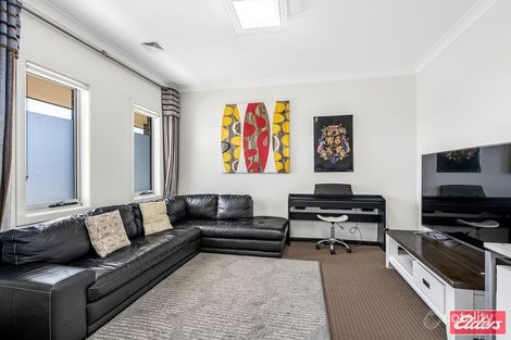 Property photo of 11 Empire Circuit Penrith NSW 2750
