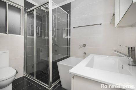 Property photo of 1 Salamaua Place Glenfield NSW 2167