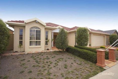 Property photo of 35 Parkin Avenue Caroline Springs VIC 3023