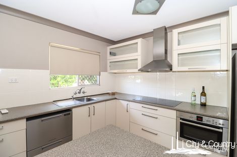 10 Hinkler Cres, Sunset, QLD 4825