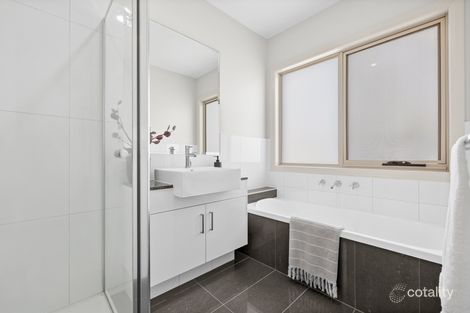 Property photo of 2/35 Briggs Street Mount Waverley VIC 3149