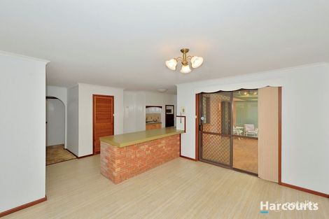 Property photo of 24 Sandalwood Parade Halls Head WA 6210