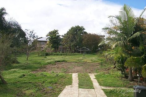 15 Fairview St, Fairfield, QLD 4103