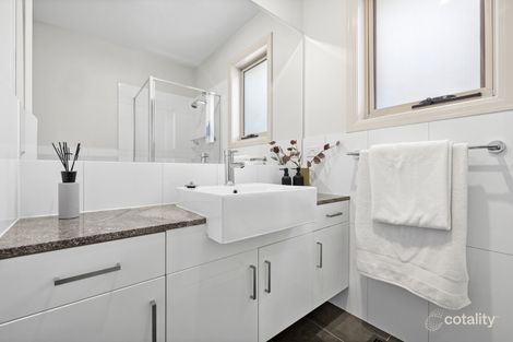Property photo of 2/35 Briggs Street Mount Waverley VIC 3149