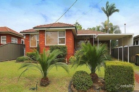 Property photo of 18 Suva Crescent Greenacre NSW 2190