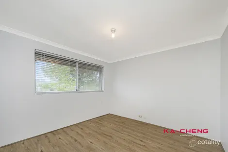 Property photo of 33 Sunray Circle Ellenbrook WA 6069