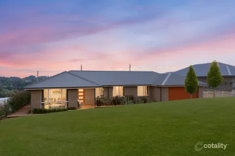 Property photo of 3 Snowy Gum Rise Moss Vale NSW 2577