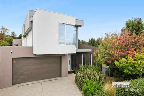 27 Swanbourne Ave, Highton, VIC 3216