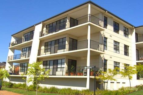 Property photo of 19/1 Conservatory Drive Burwood VIC 3125