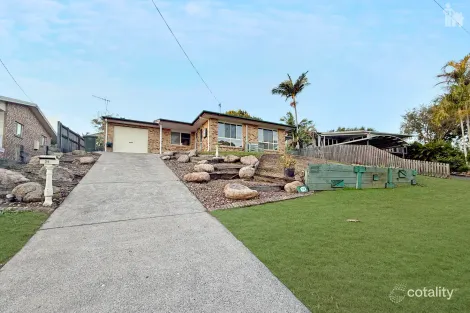 24 SAMARAI DR, KAWUNGAN, QLD 4655