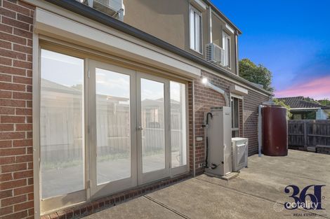 Property photo of 2/58 Baden Drive Hoppers Crossing VIC 3029