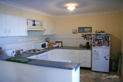 Property photo of 19 Kell Crescent Welby NSW 2575