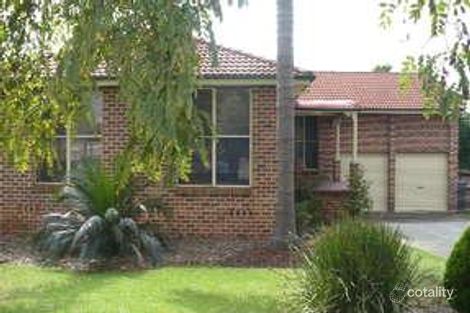 15 Fraser St, Macquarie Fields, NSW 2564