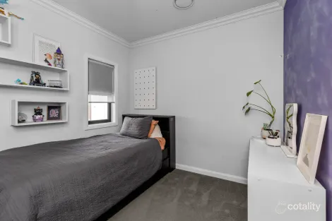 Property photo of 9 Bonner Street Lloyd NSW 2650