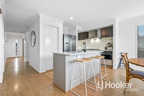 Property photo of 3 Swindale Way Clyde North VIC 3978