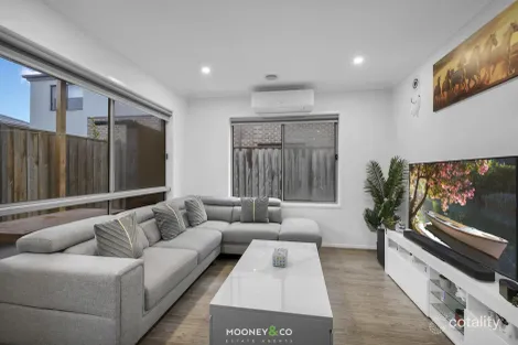Property photo of 3 Abacot Street Clyde North VIC 3978