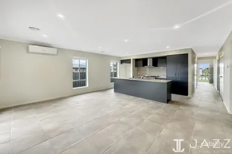Property photo of 20 Lepperton Street Werribee VIC 3030