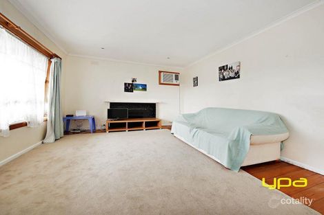 Property photo of 76 Welwyn Parade Deer Park VIC 3023