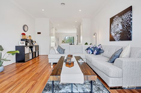 Property photo of 10 Andover Lane Craigieburn VIC 3064