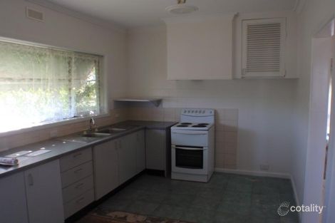 Property photo of 6 Ivanhoe Street Wendouree VIC 3355