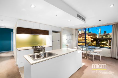 Property photo of 1707/100 Harbour Esplanade Docklands VIC 3008